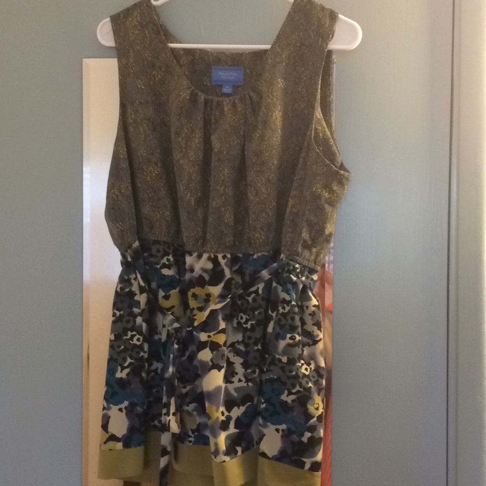 Vera Wang Sleeveless Top